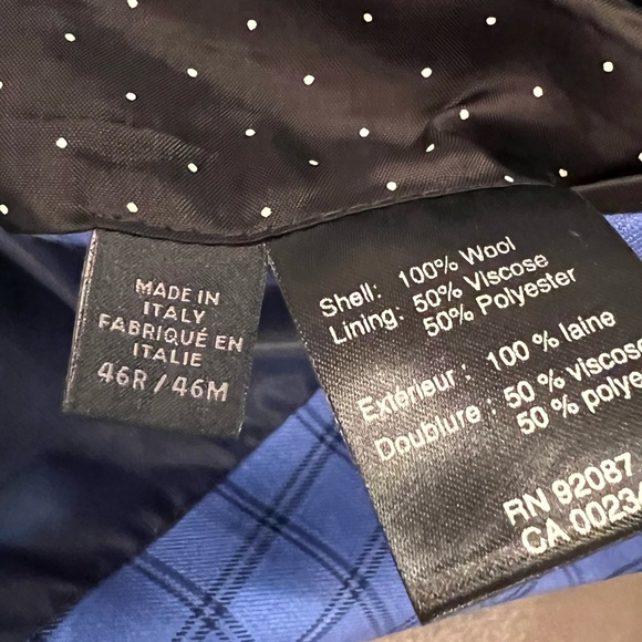 Saks Fifth Avenue blazer size 46. Made in Italy - Picture 4 of 7